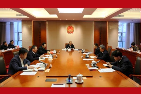省人大常委会党组理论学习中心组举行集中学习 为推动“十五五”规划战略部署夯实民主和法治根基