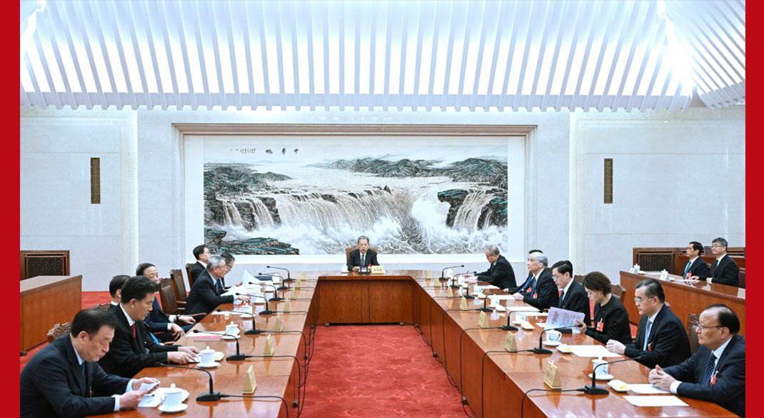 十四届全国人大常委会举行第六十四次委员长会议