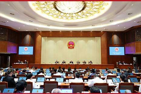 省十四届人大常委会第二十五次会议闭幕 决定任命陈春平为省人民政府副省长 通过《云南省粮食安全保障条例》《云南省铁路安全管理条例》和新修订的《云南省安全生产条例》等